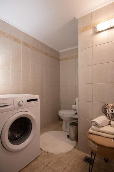 Lovely,Central, Spacious 2-Bedrooms Apartment Piraeus Buitenkant foto