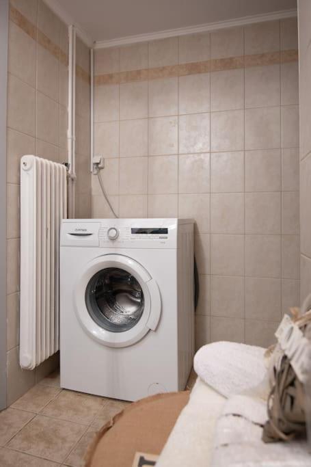 Lovely,Central, Spacious 2-Bedrooms Apartment Piraeus Buitenkant foto